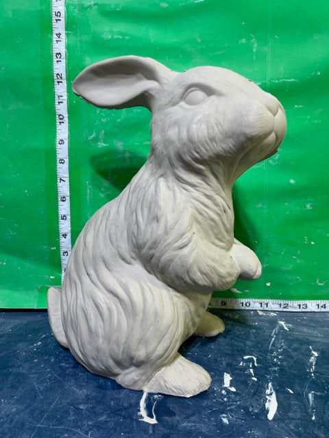 S 1081 - STANDING RABBIT