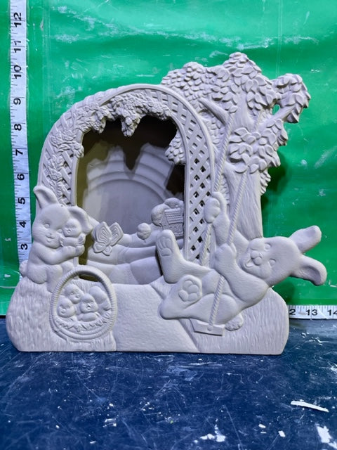 TB 172I - EASTER BUNNY SCENE