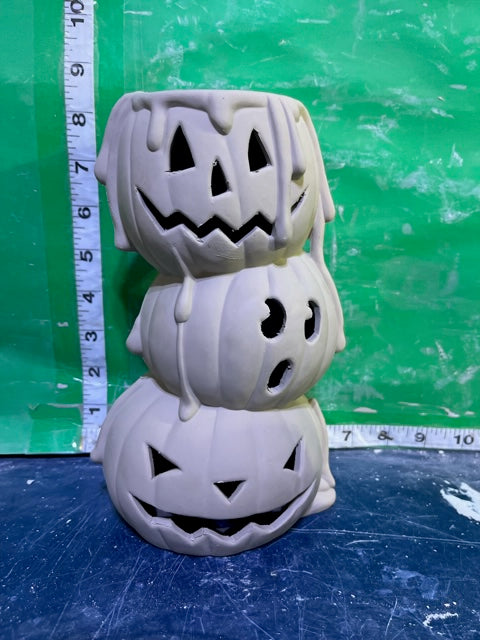 STACKING PUMPKINS CANDLE