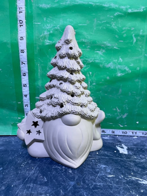 CM 4227 - GNOME WITH STAR