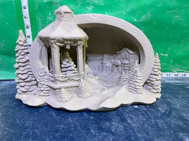 H 525 - HOUSE INSERT WITH GAZEBO