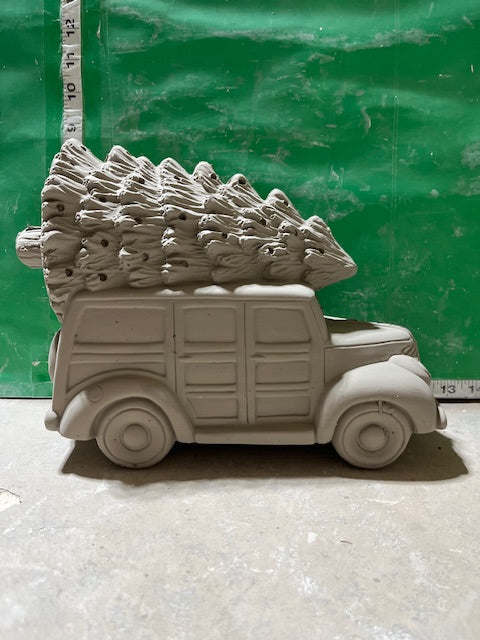 CM 4131 - CAR WITH TREE
