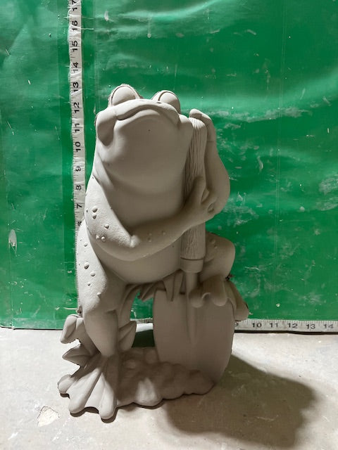 CPI 3393 - FROG WITH SHOVEL
