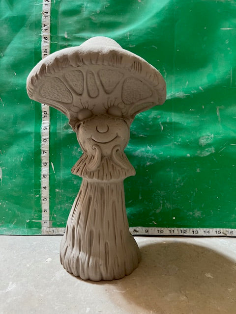 TL 531 - TALL MUSHROOM LADY