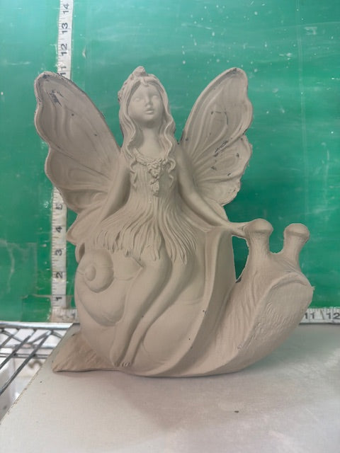 GARE 3962 - FAIRY ON SNAIL