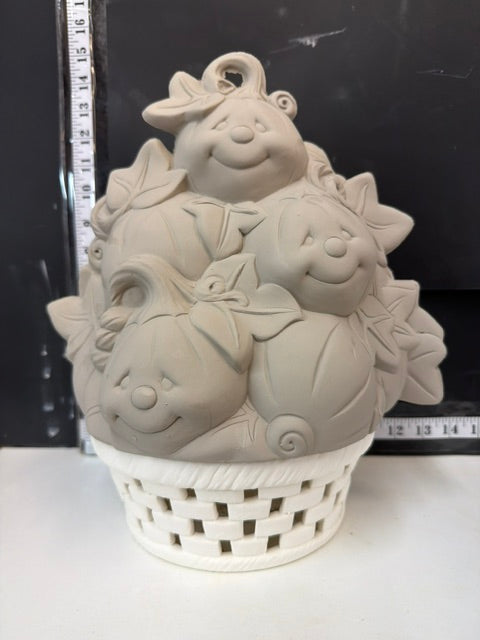 CM 4422 - PUMPKIN PILE IN BASKET