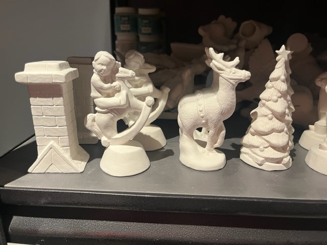 CHRISTMAS CHESS SET