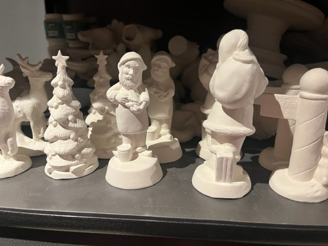 CHRISTMAS CHESS SET