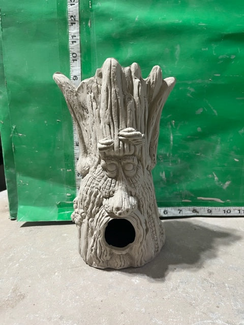 TL1303 birdhouse