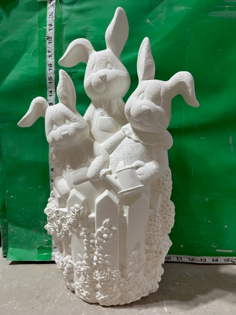 CM 2761 Bunny trio