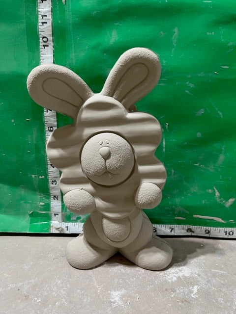 CM 2879 Bunny with flower head wreath