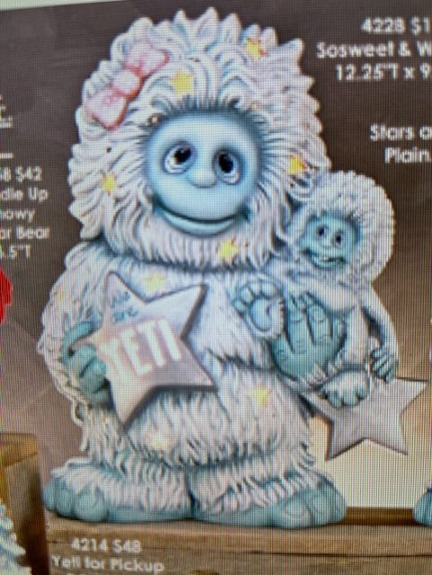 CM 4228 - YETI WITH CHILD YETI