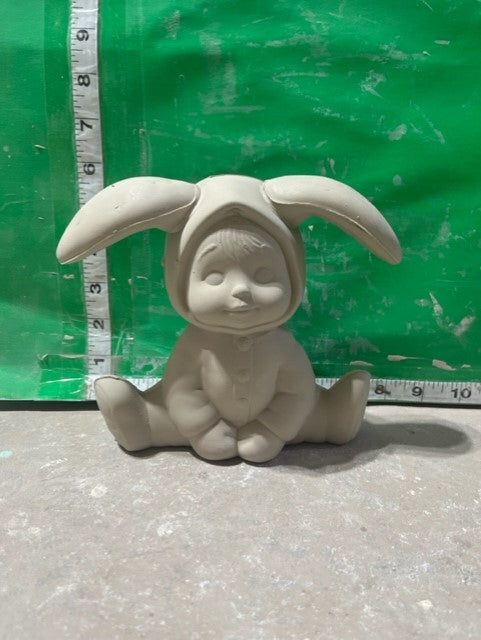 D731 - BABY WITH BUNNY EARS