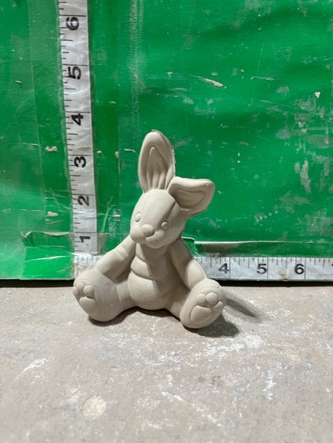 CPI 3079 - SITTING BUNNY