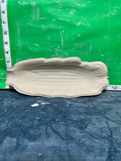 DM 303 - CORN COB DISH