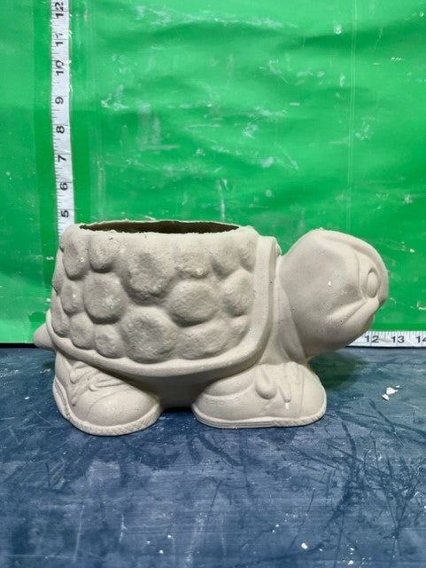 S 128 - TURTLE PLANTER