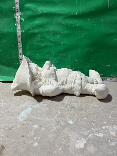 TL609 LAYING GNOME