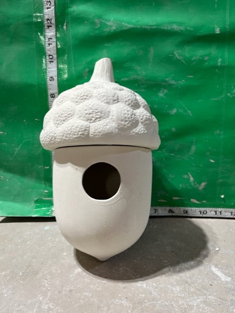 ACORN BIRD HOUSE
