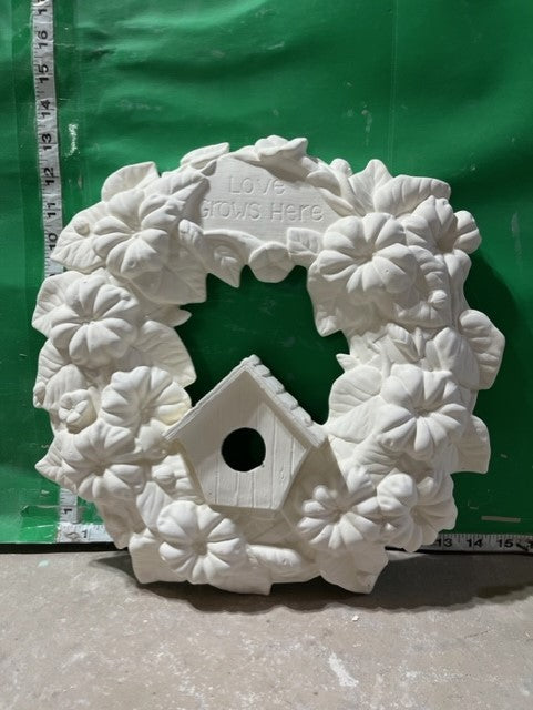 BIRDHOUSE WREATH