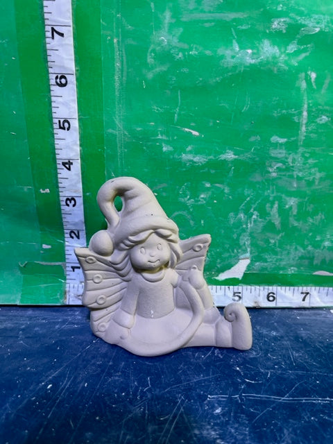 CM 3691 - SITTING FAIRY