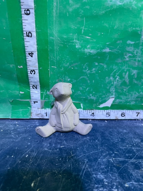 D 1818 - BEAR WITH SCARF SITTING