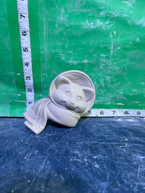 MD 2198 - CAT WITH SCARF ORNAMENT