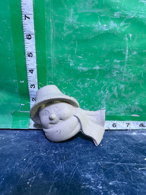 MD 2121 - SNOWMAN WITH HAT LEANING LEFT
