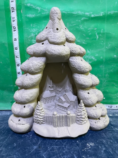 H 659 - TREE WITH GATE FRONT