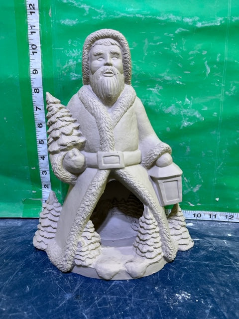 H 653 - SANTA WITH TREES
