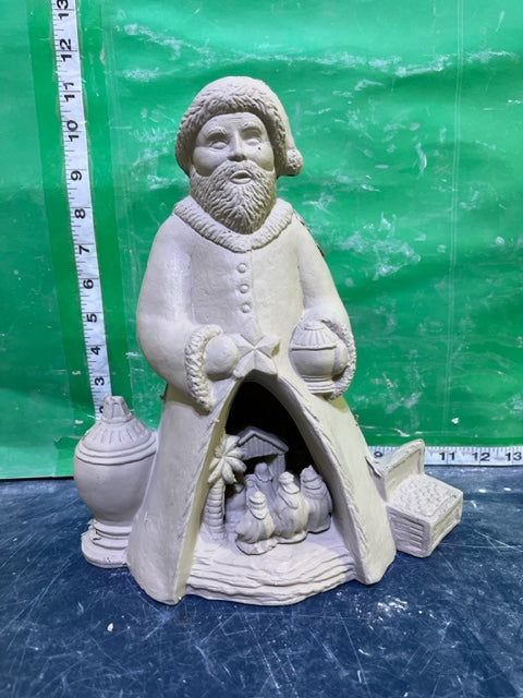 H 654 - SANTA WITH MANGER SCENE