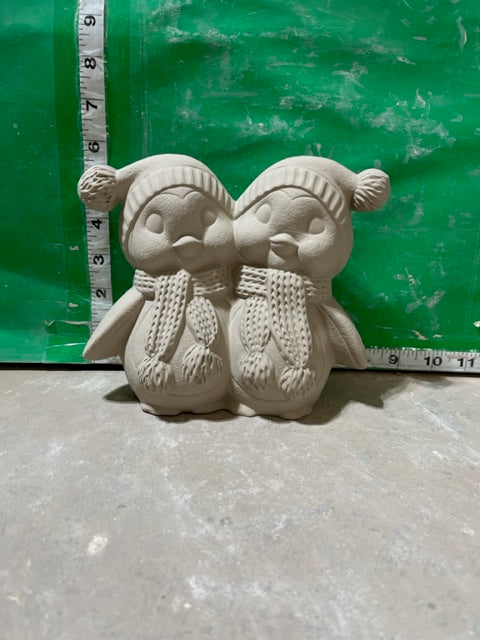 CM 2384 - PENGUIN COUPLE