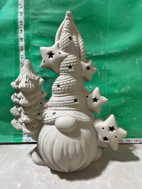 CM 4084 - GNOME WITH STAR & TREE