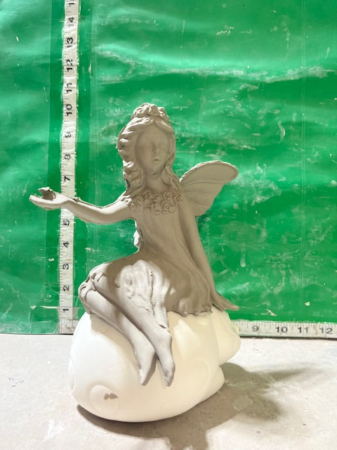 GARE 1601 - FAIRY WITH HAND OUT