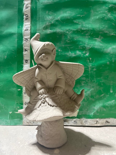 D 1923 - FAIRY ON MUSHROOM