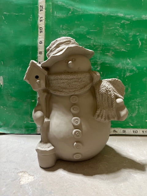 GARE 3562 - SNOWMAN WITH BIRD HOUSE