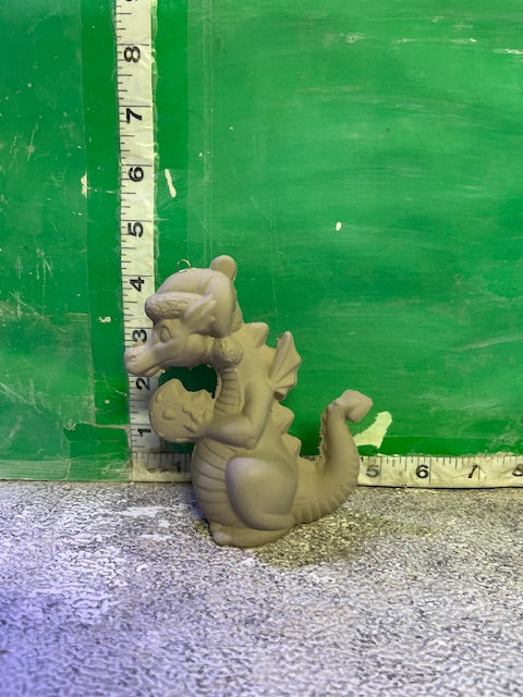 CM 1815 - DRAGON WITH COOKIE