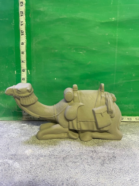 CM 1806 - SITTING CAMEL #2