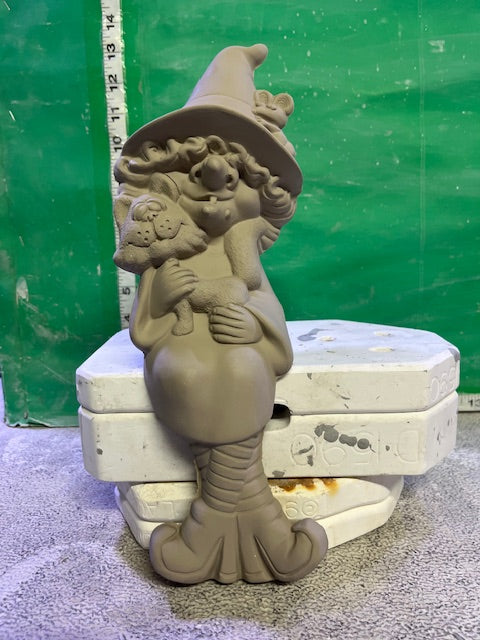 CM 2924 - WITCH WITH CAT