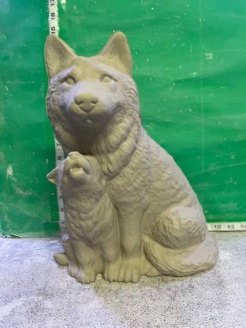 S 2787 - DOG WITH BABY