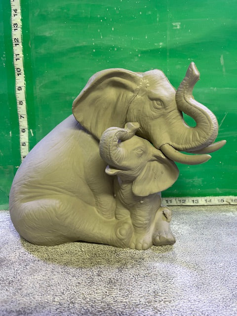 S 2647 - ELEPHANT WITH BABY
