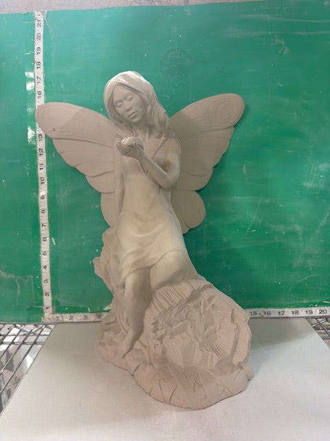DC 2273 - FAIRY ON TREE STUMP