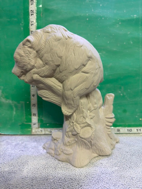 KP 1017 - BEAR ON DRIFTWOOD