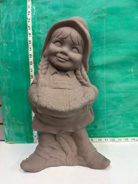 ALBERTAS 721 - GIRL WITH FLOWERS