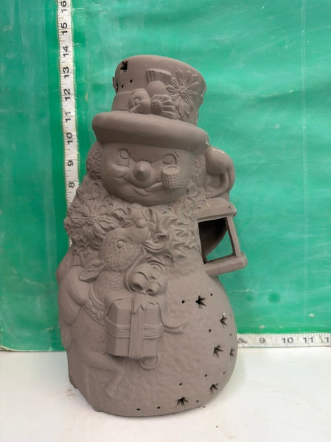 K 150 - SNOWMAN WITH LIGHT CUTOUT