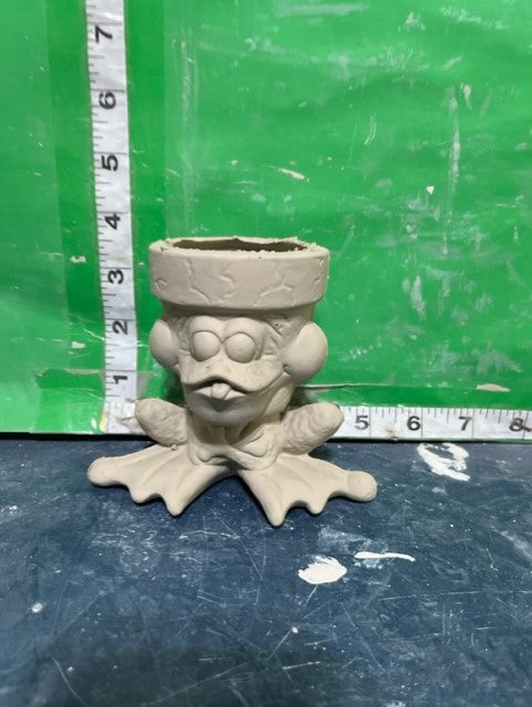 TL 730 - FROG POT 4"