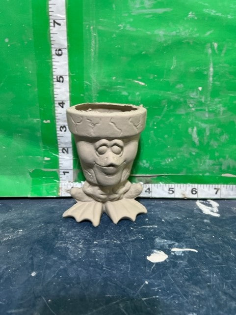 TL 730 - FROG POT 4"