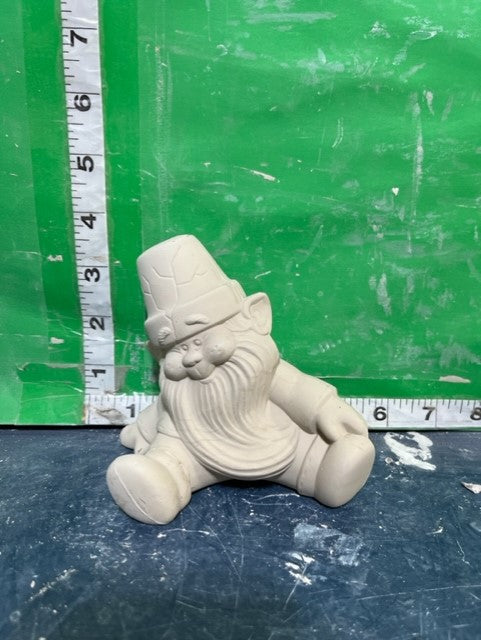 D 1587 - BEARDED GNOME