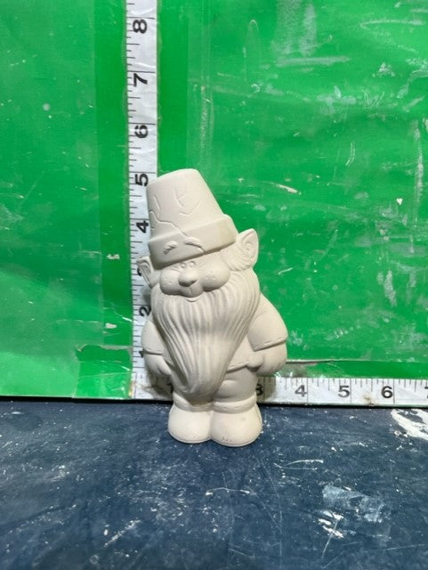 D 1587 - STANDING GNOME